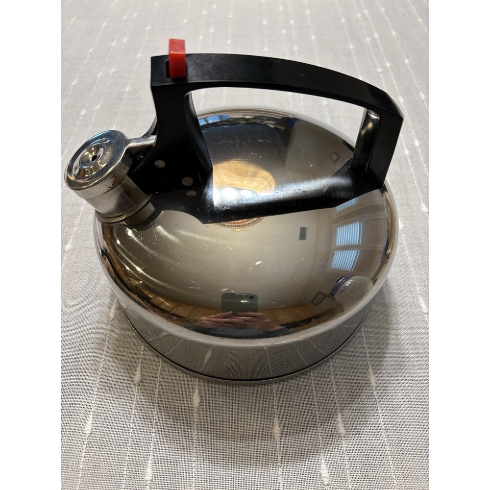 Farberware 1.1/2 qt. Whistling Tea Kettle Pot # K7005  Stainless Steel Retro
